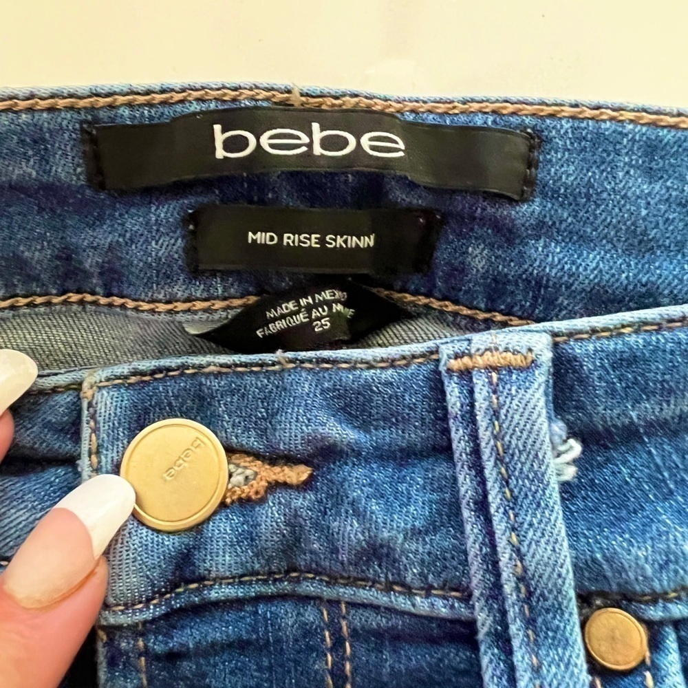 Bebe mid-rise Skinny Jeans. Fall & Back 2 School Ready! - Picture 4 of 8